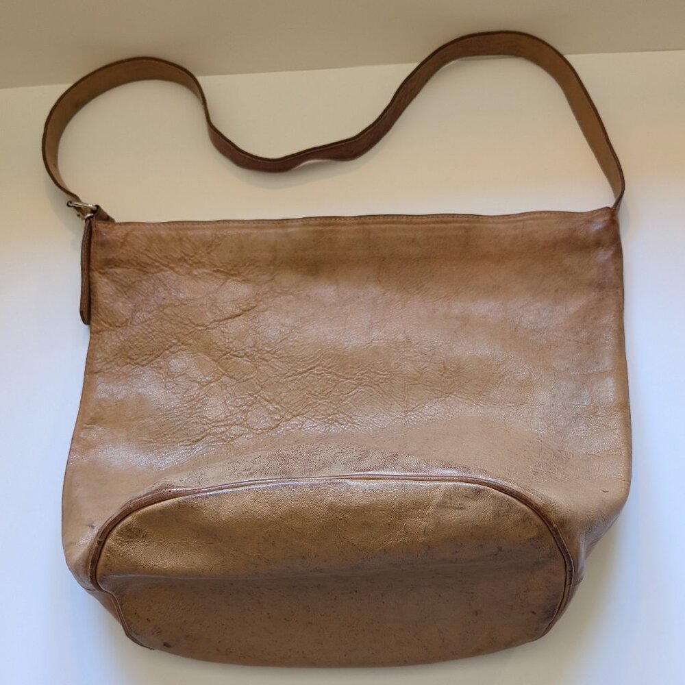 Gorgeous vintage Paola Del Lungo Italian Leather Hobo Shoulder Bag